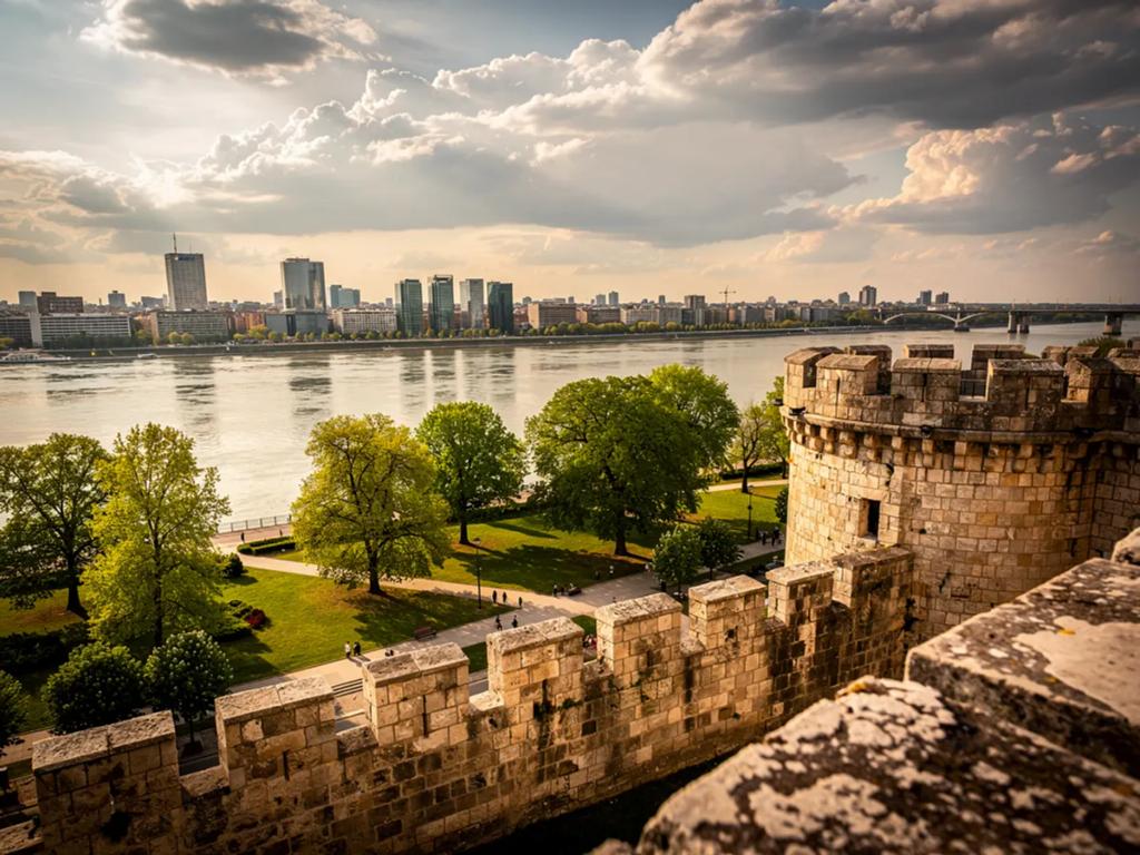 eSIM Belgrade - Buy prepaid travel data for Belgrade, Serbia