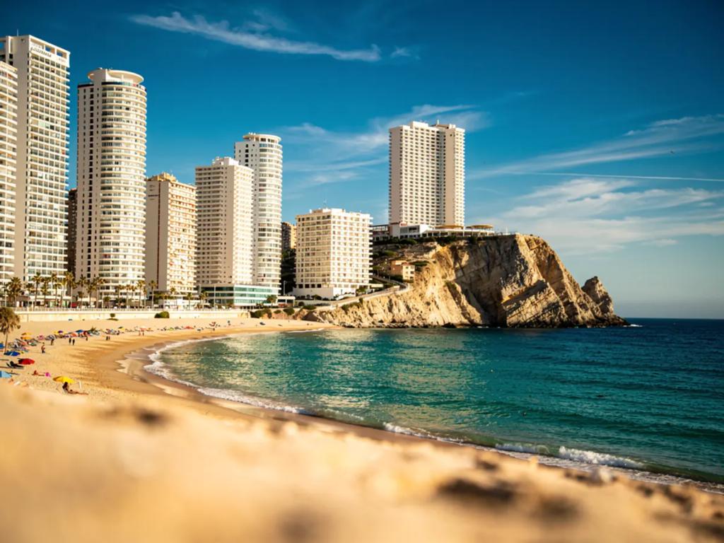 eSIM Benidorm - Buy prepaid travel data for Benidorm, Spain