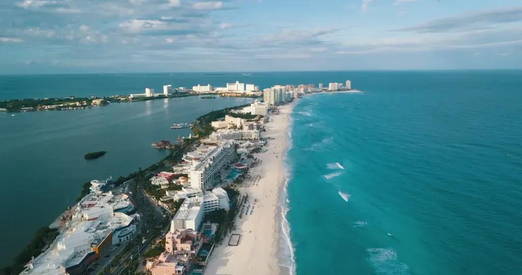 eSIM Cancun - Buy prepaid travel data for Cancun, Mexico