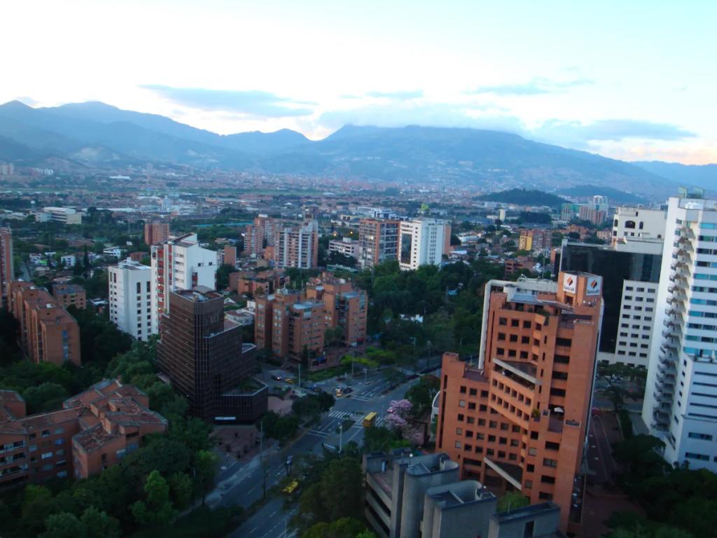 eSIM Medellin - Buy prepaid travel data for Medellin, Colombia