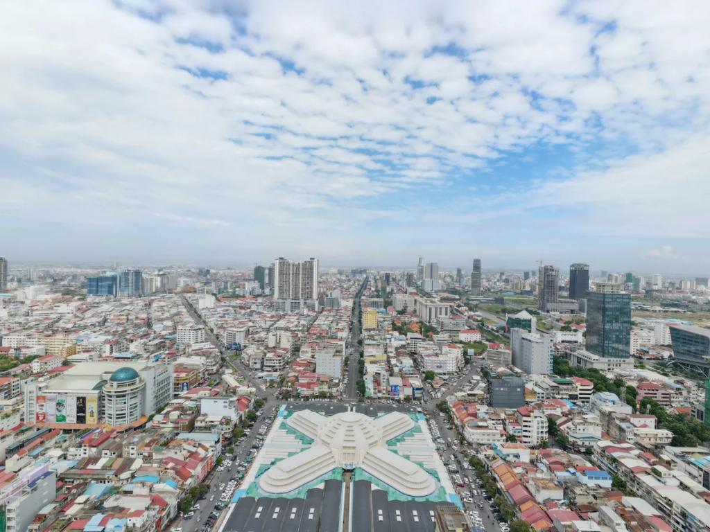 eSIM Phnom Penh - Buy prepaid travel data for Phnom Penh, Cambodia