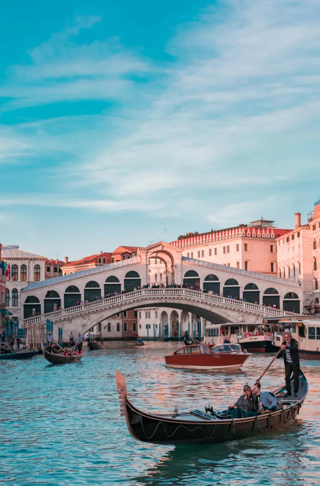 eSIM Venice - Buy prepaid travel data for Venice, Italy