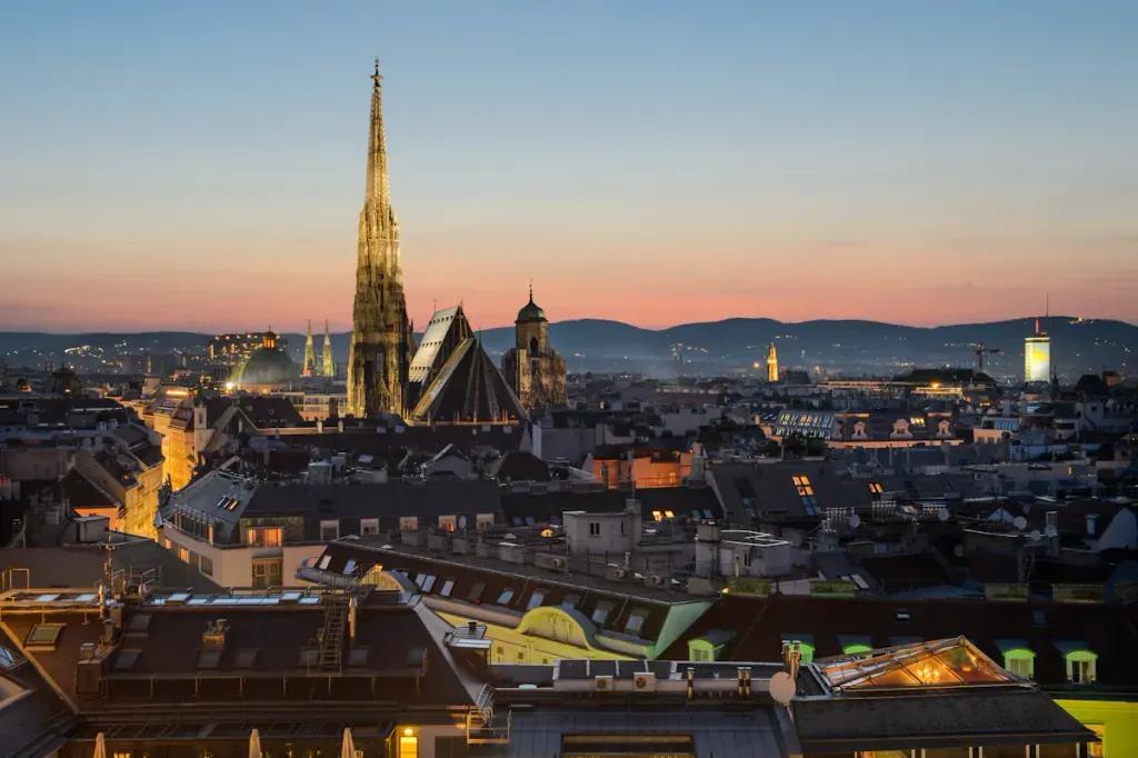 eSIM Innsbruck - Buy prepaid travel data for Innsbruck, Austria